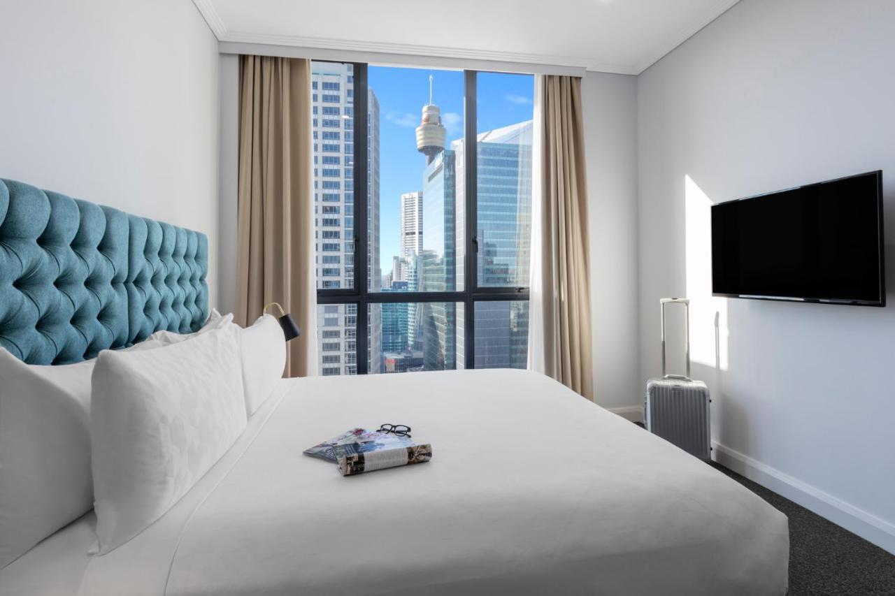 Meriton Suites Pitt Street, Sydney Zewnętrze zdjęcie A bedroom at the hotel