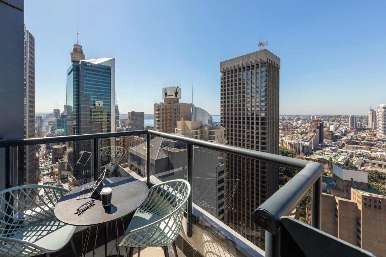 Meriton Suites Pitt Street, Sydney Zewnętrze zdjęcie View from a balcony