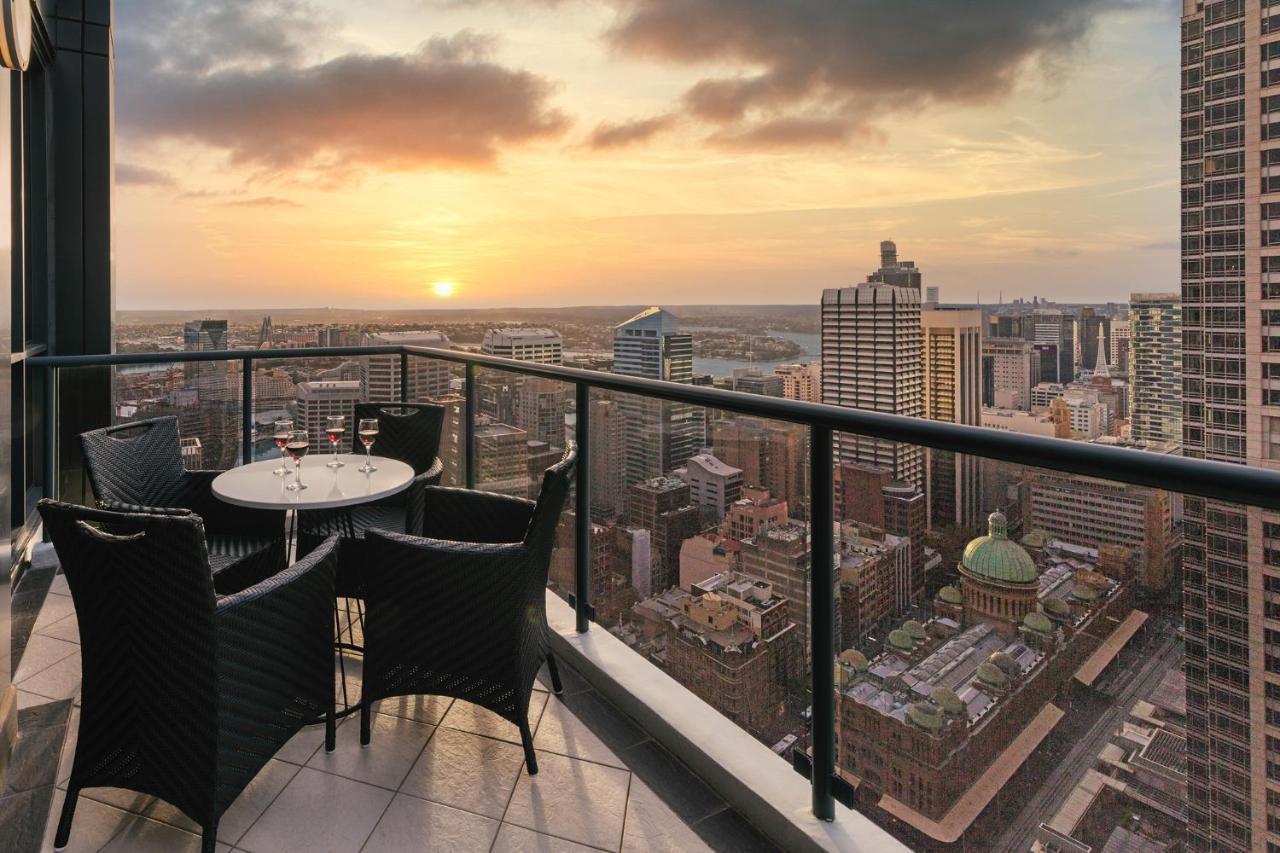 Meriton Suites Pitt Street, Sydney Zewnętrze zdjęcie View from the balcony of a typical apartment