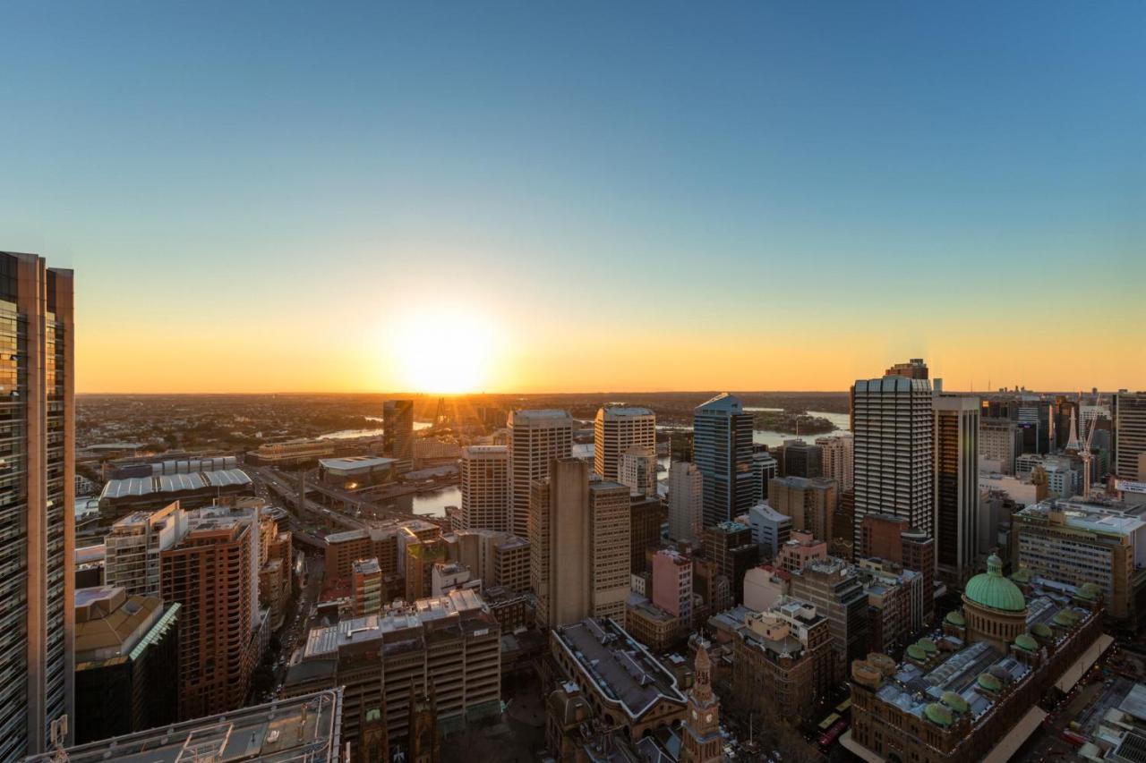 Meriton Suites Pitt Street, Sydney Zewnętrze zdjęcie Sunset over the city