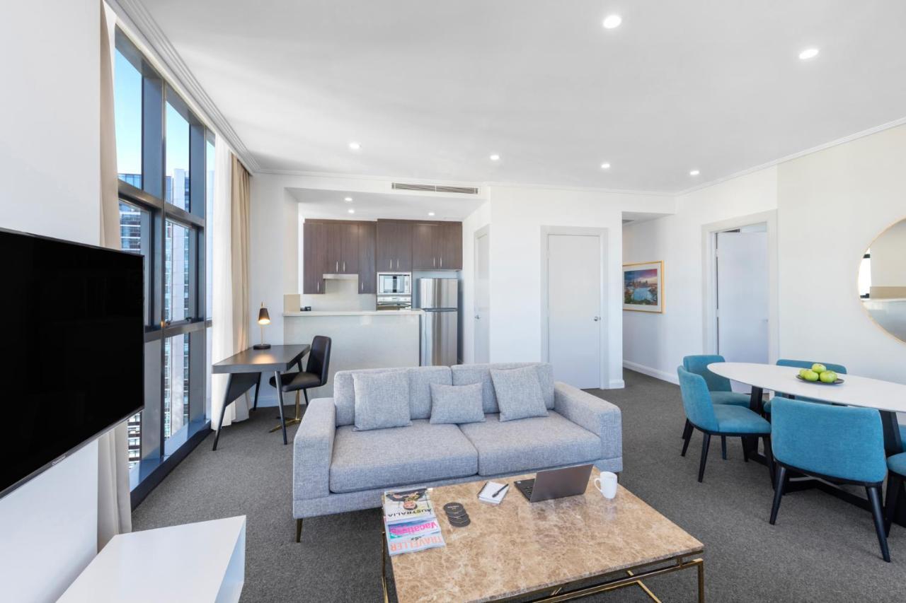 Meriton Suites Pitt Street, Sydney Zewnętrze zdjęcie A staged apartment at the new complex