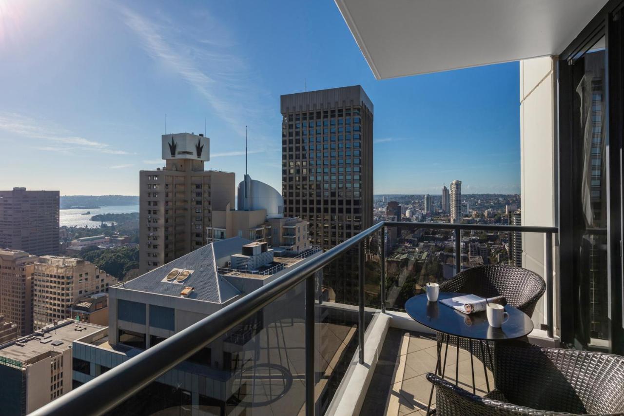 Meriton Suites Pitt Street, Sydney Zewnętrze zdjęcie View from a balcony